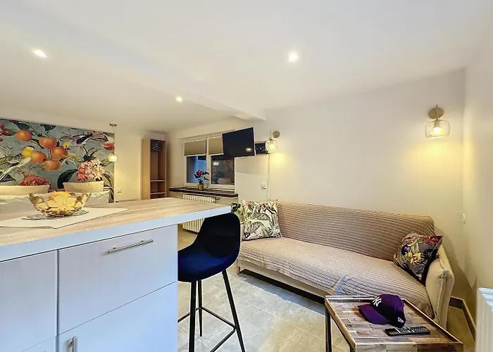 לינה וארוחת בוקר Le De Lisa